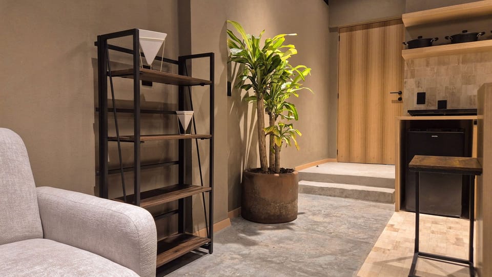 Deluxe Apartment, Non Smoking, Annex Building | Living area
