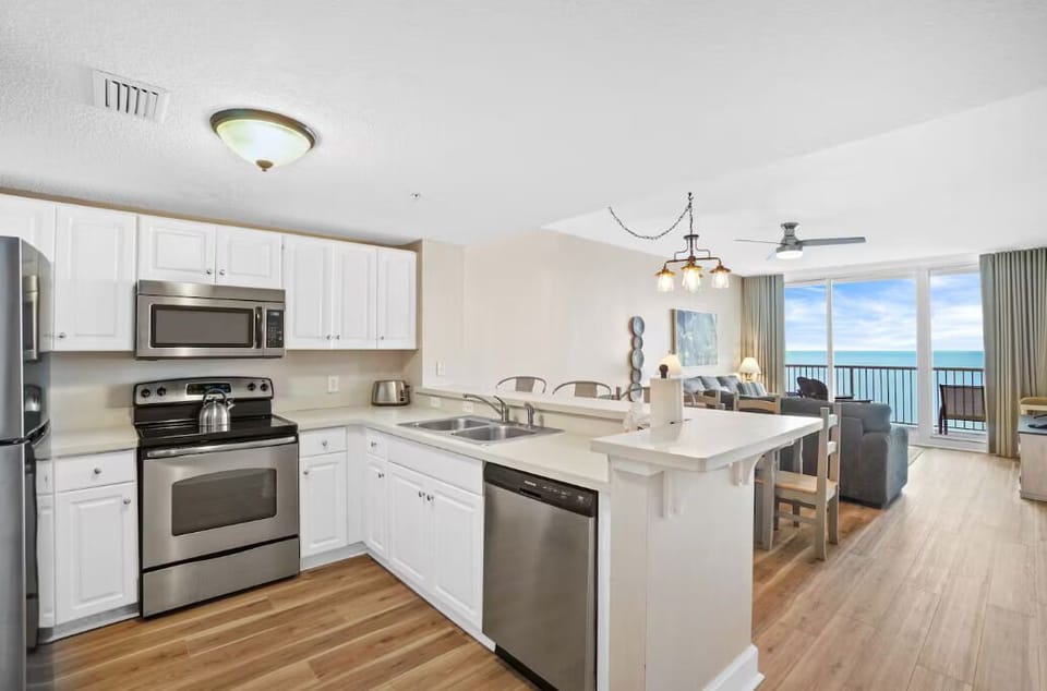 Condo, Multiple Beds (Majestic Beach Towers 1-1903) | Private kitchen | Oven, toaster, cookware/dishes/utensils