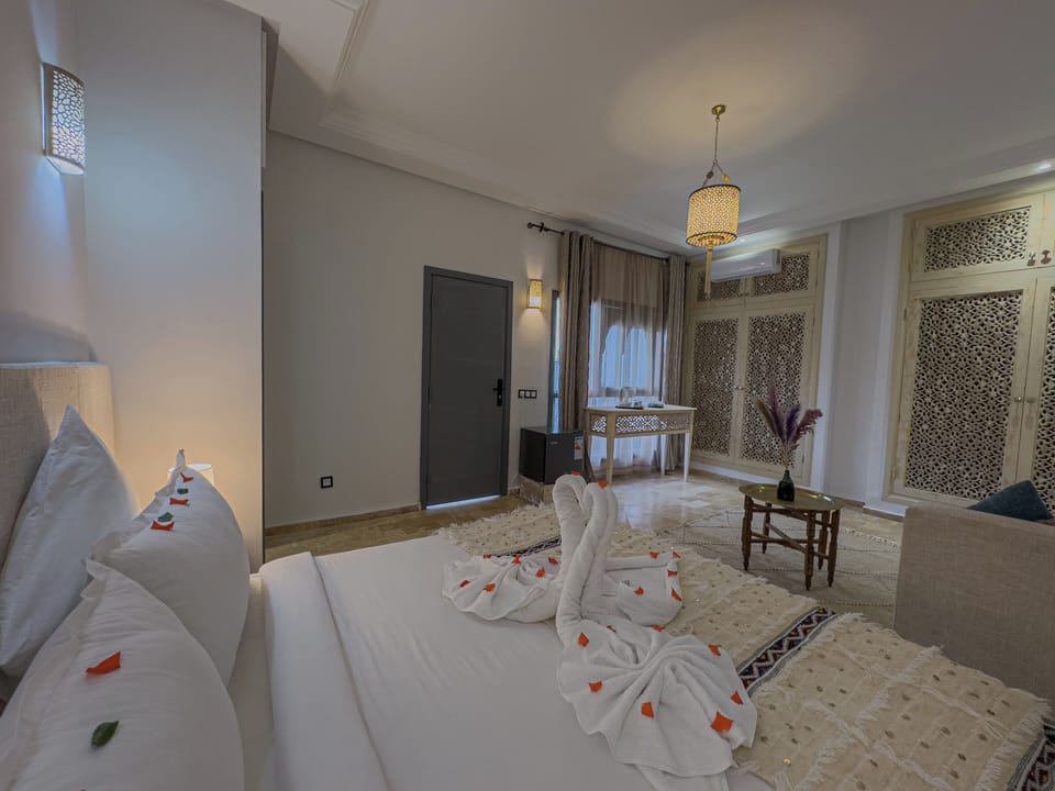 Superior Double Room, Patio, Courtyard View | Minibar, free WiFi, bed sheets