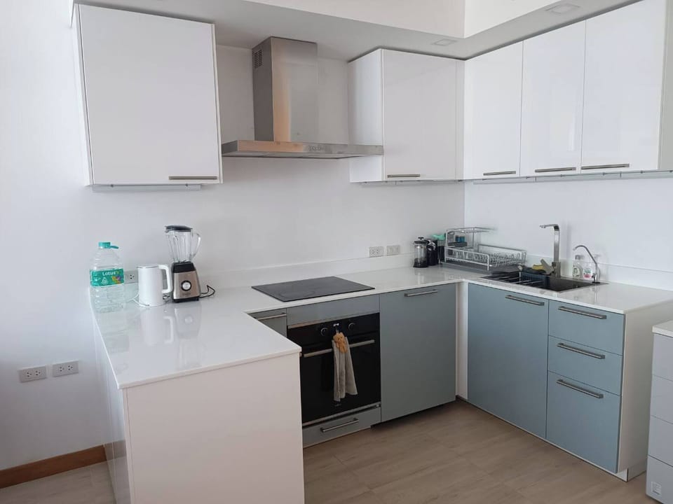Apartment, 2 Bedrooms, Smoking, Balcony | Interior
