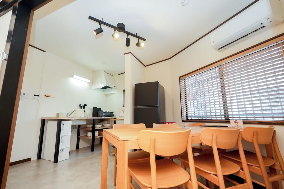 Comfort House, Non Smoking | In-room dining