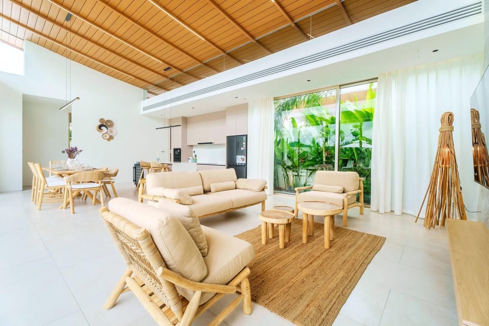 Deluxe Villa (3 Bedrooms) | Living area