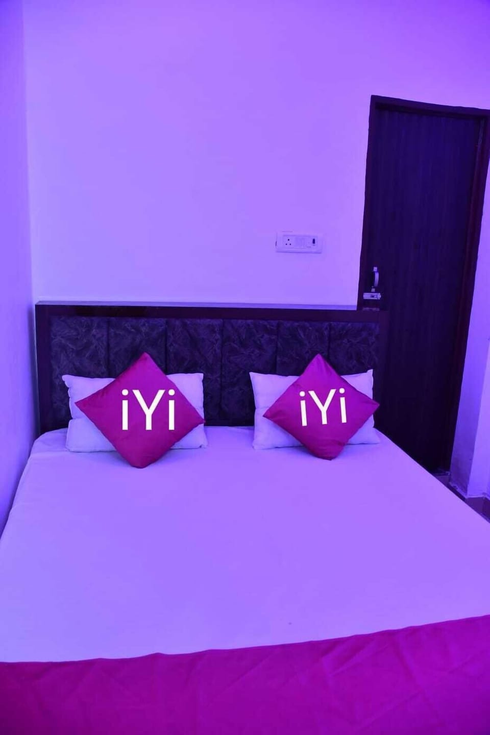 Deluxe Room | Rollaway beds, free WiFi, bed sheets