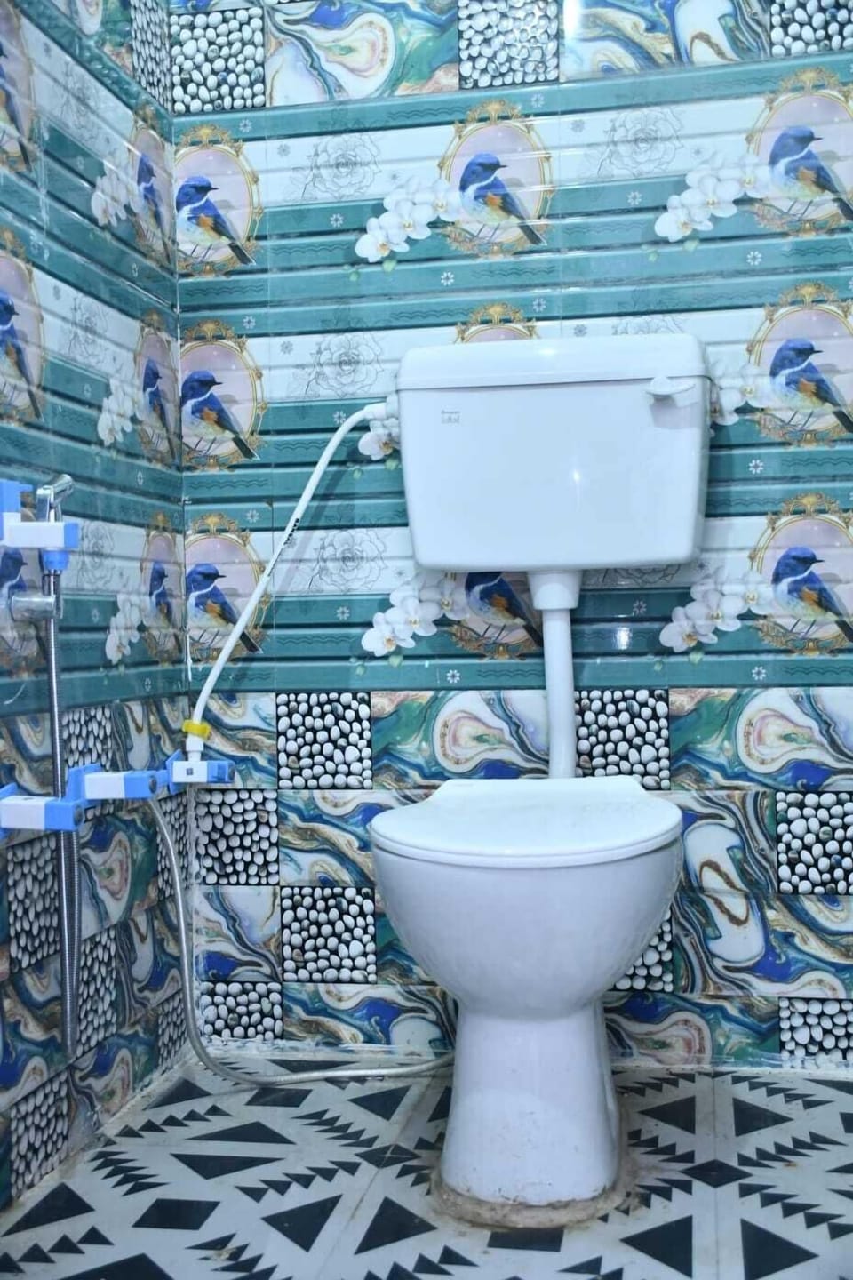 Standard Room | Bathroom | Shower, free toiletries, towels, soap