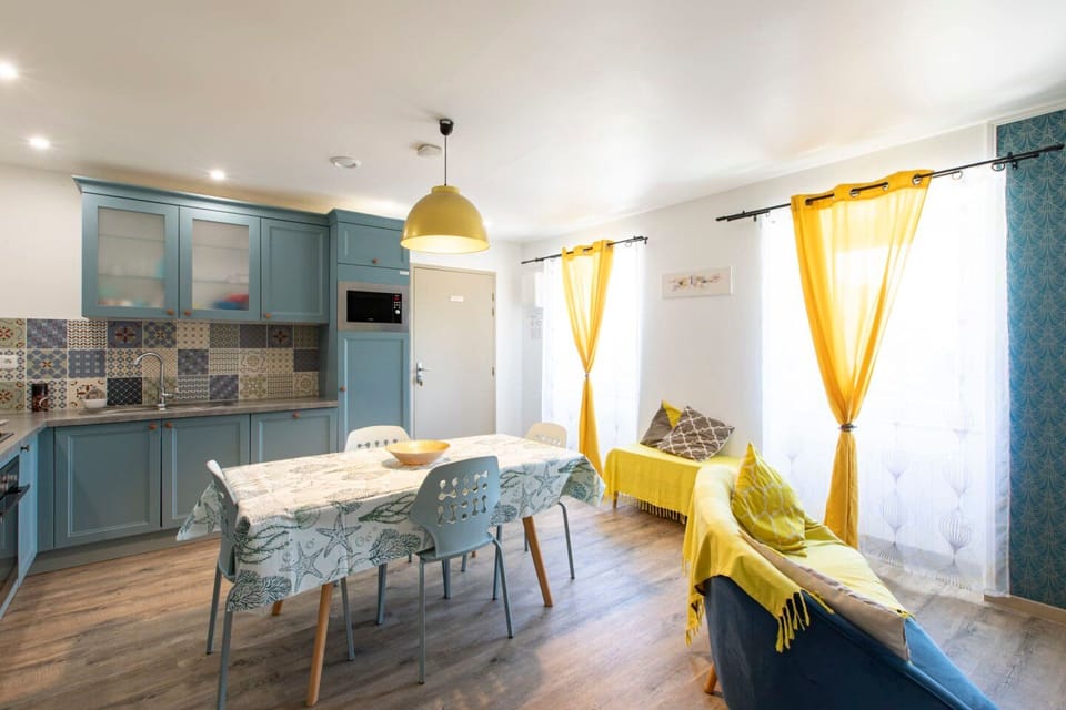 Classic Cottage, Garden View | Private kitchen