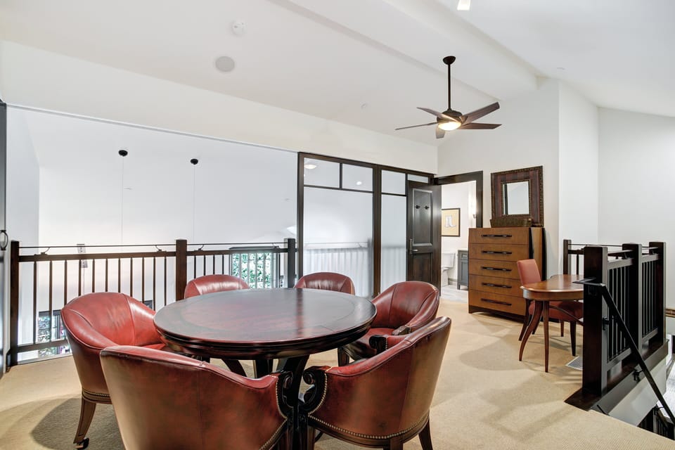 Condo, 3 Bedrooms | Dining