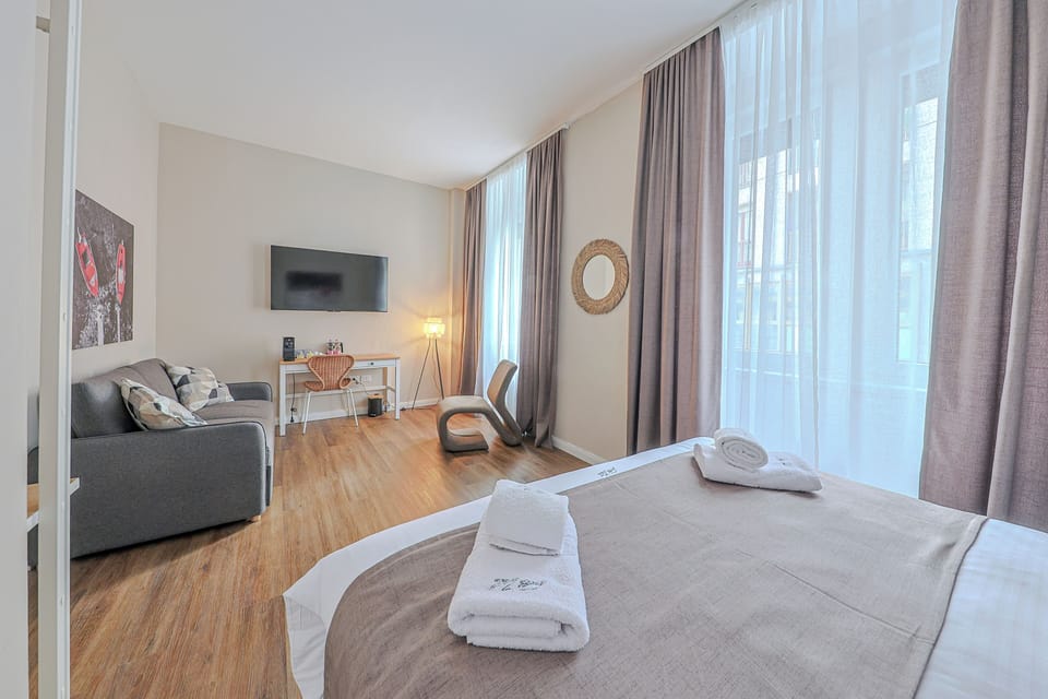 Family Quadruple Room | Desk, laptop workspace, soundproofing, free WiFi