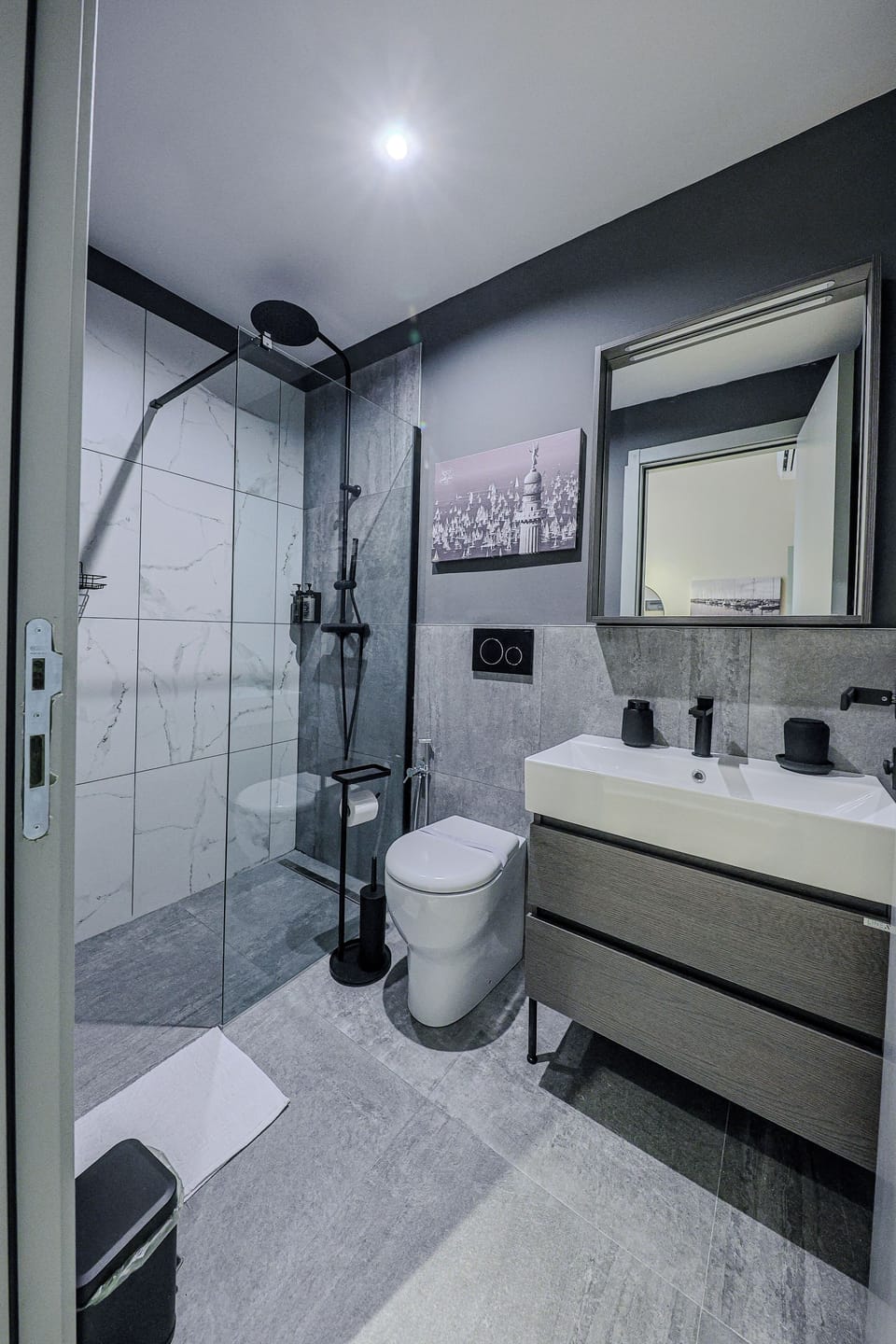Family Quadruple Room | Bathroom | Shower, hair dryer, towels, soap