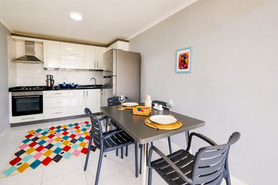 Luxury Condo, Multiple Beds, Kitchen, Sea View | Premium bedding, blackout drapes, soundproofing, iron/ironing board