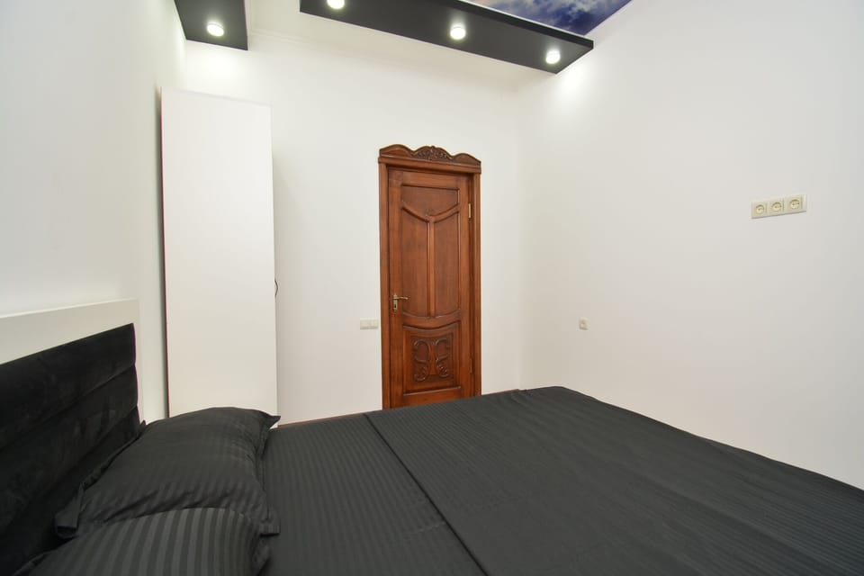 Classic Apartment, 2 Bedrooms | Iron/ironing board, free WiFi
