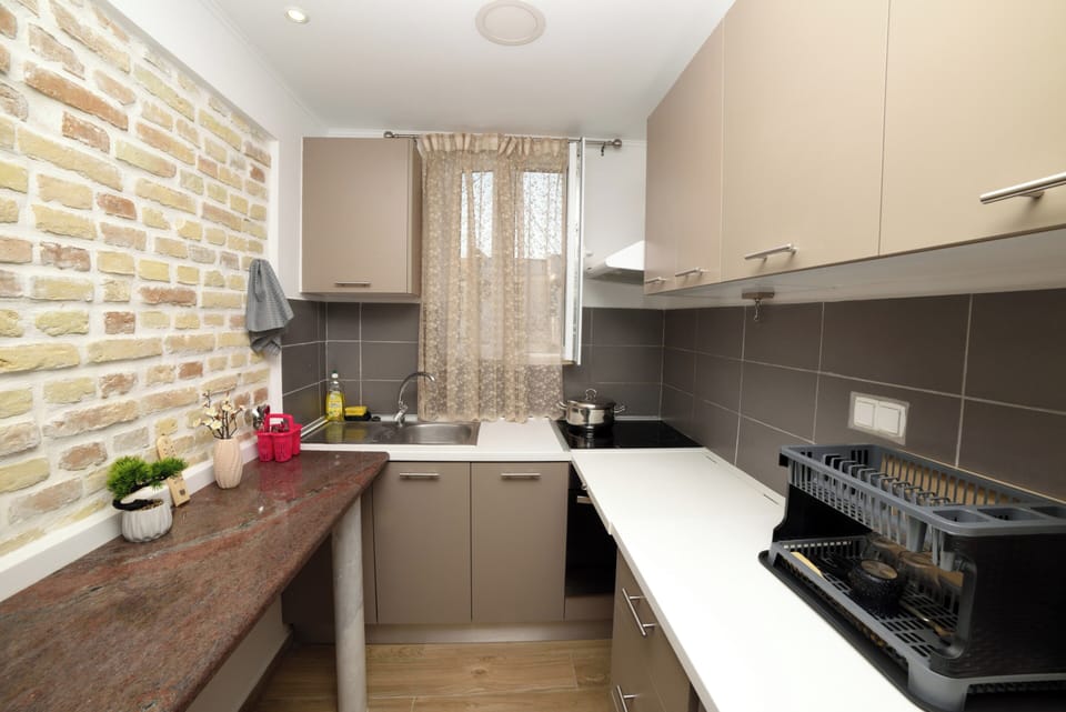 Basic Apartment | Private kitchen | Electric kettle