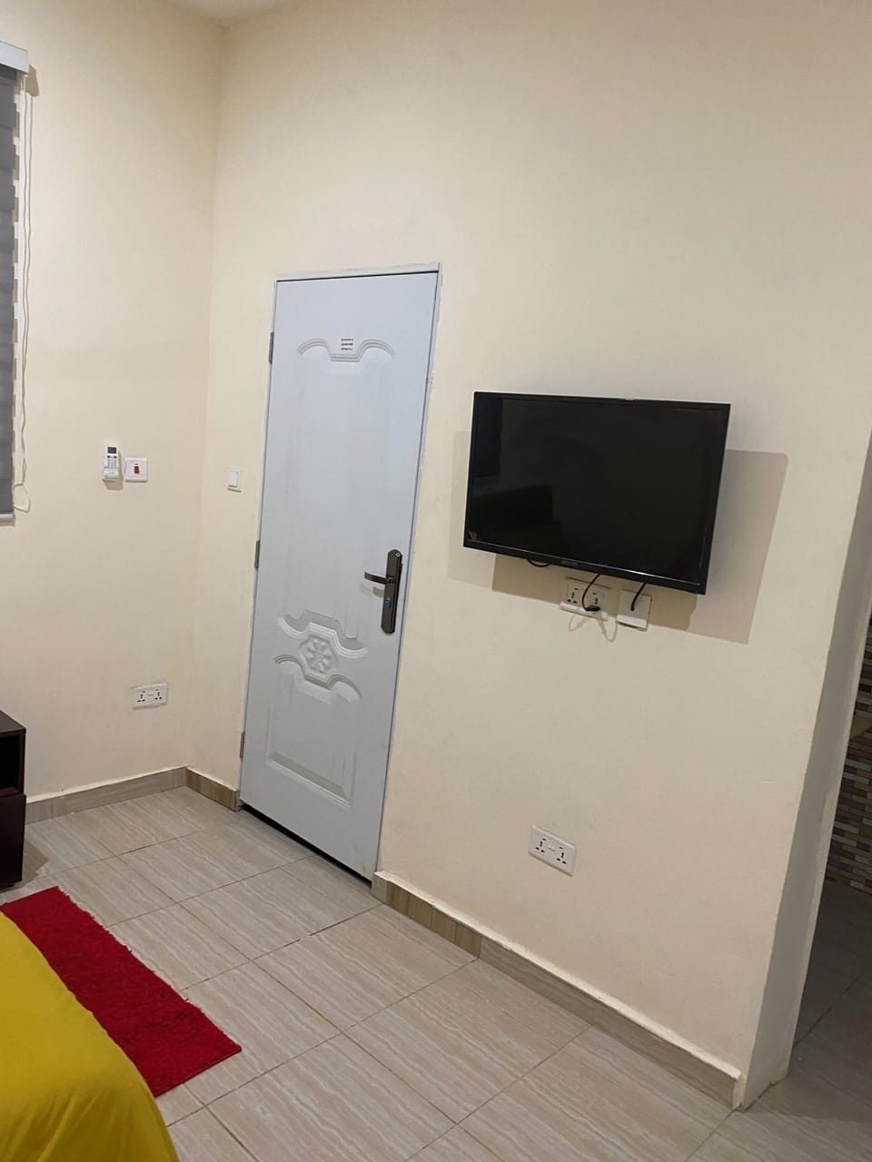 Iron/ironing board, WiFi (free)
