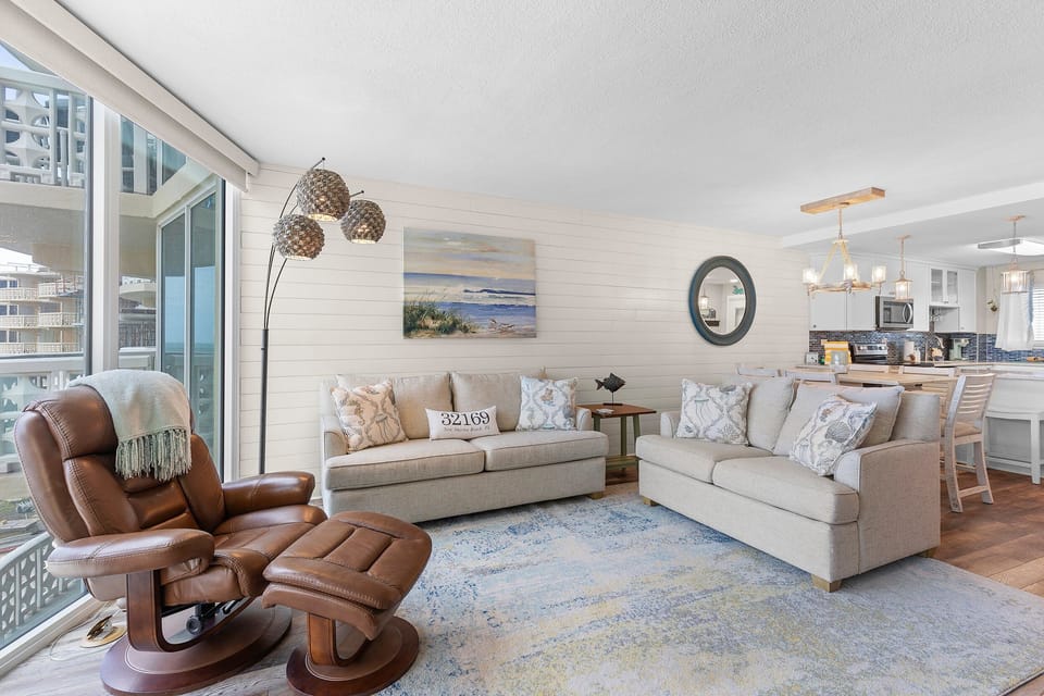 Condo, Multiple Beds, Balcony, Ocean View (Golden Arms 602) | Living area