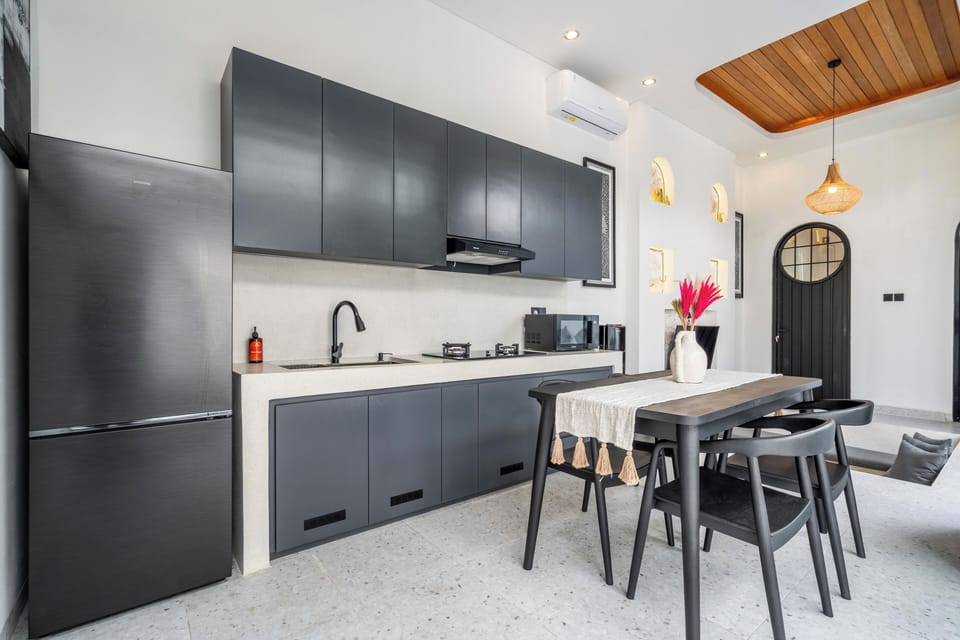 Deluxe Villa, 2 Bedrooms, Pool View, Poolside | Private kitchenette | Fridge, microwave, stovetop, electric kettle