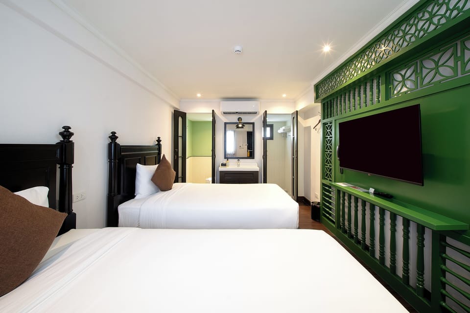 Deluxe Twin Room | Free WiFi, bed sheets