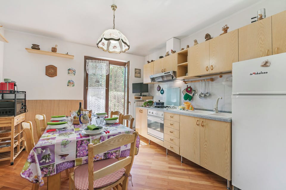Family House, Multiple Bedrooms, 2 Bathrooms (Maison Rosamunda) | Private kitchen | Fridge, microwave, oven, stovetop