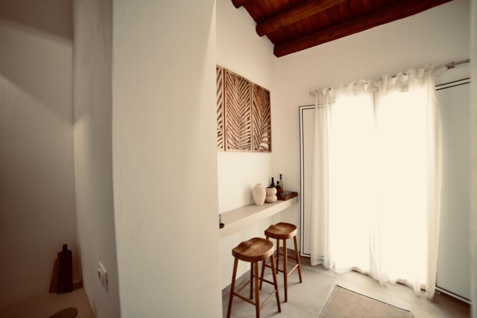 In-room safe, iron/ironing board, free WiFi