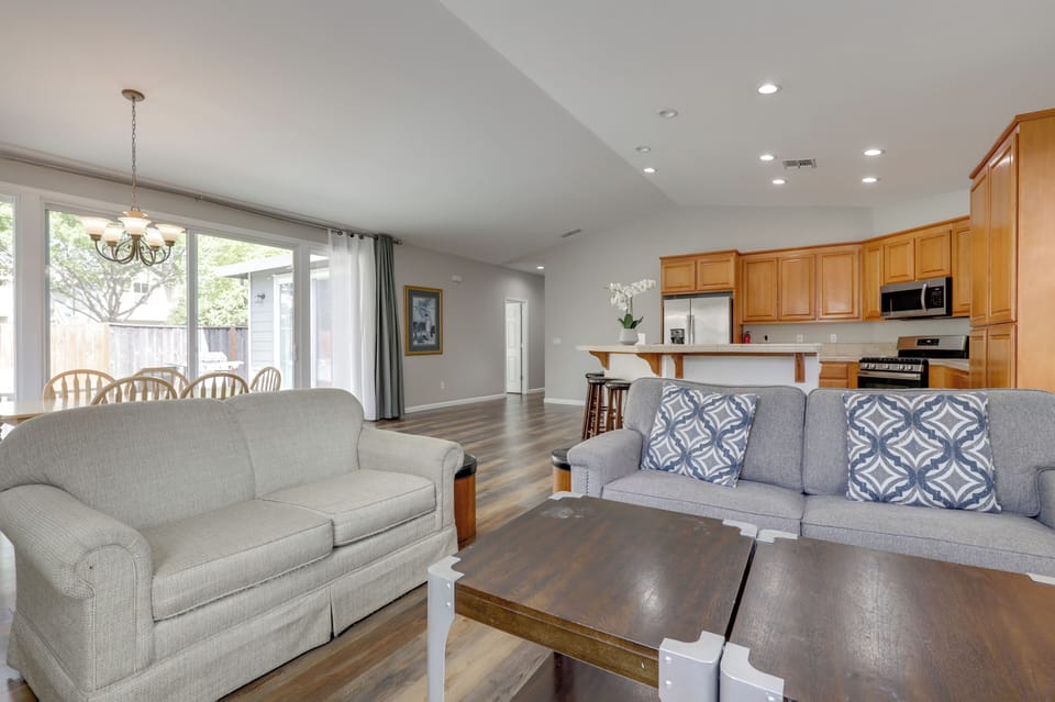 House (3 Bedrooms) | Interior