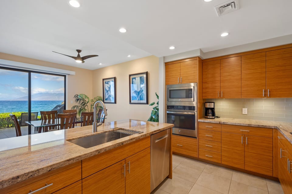 Condo, 2 Bedrooms | Private kitchen | Coffee/tea maker, fridge, oven, toaster