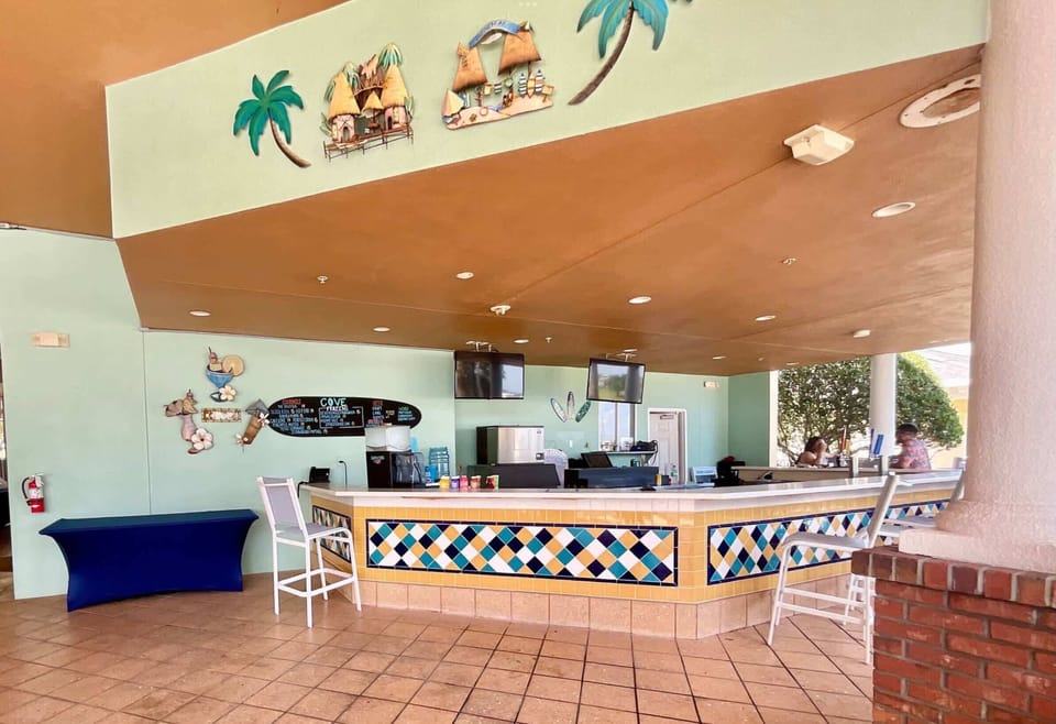 House, Multiple Beds, Patio, Garden View (Timeless Memories at Reunion Village) | Bar (on property)