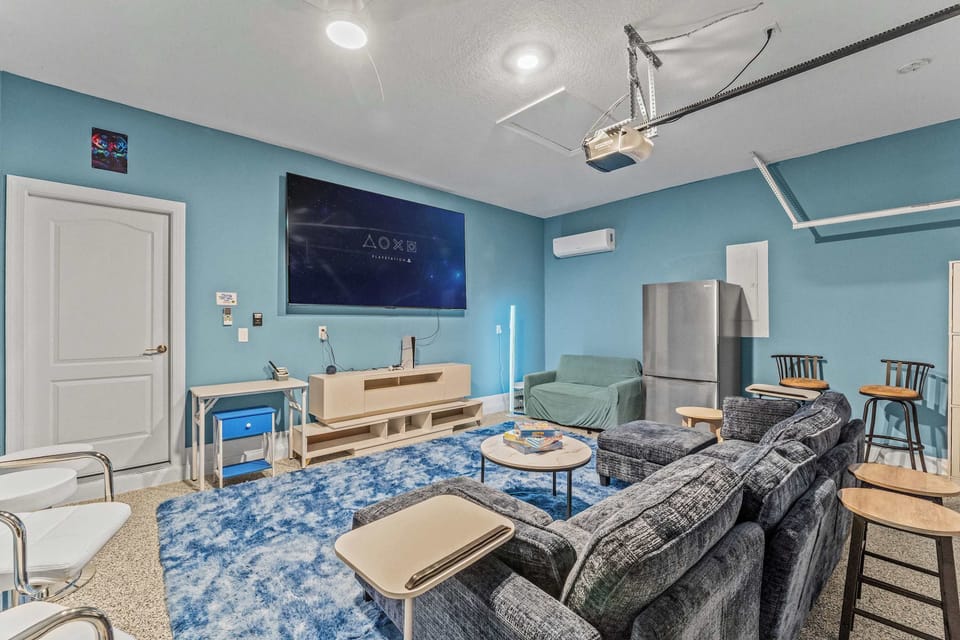 House, Multiple Beds, Patio, Garden View (Timeless Memories at Reunion Village) | Living area