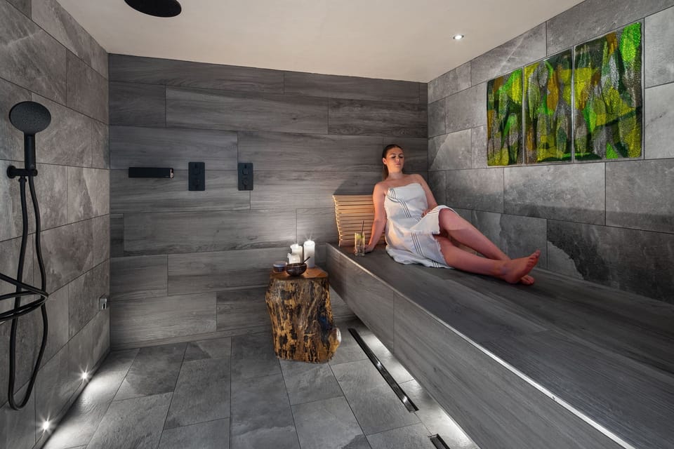 Hot tub, steam room, body treatments, aromatherapy, facials