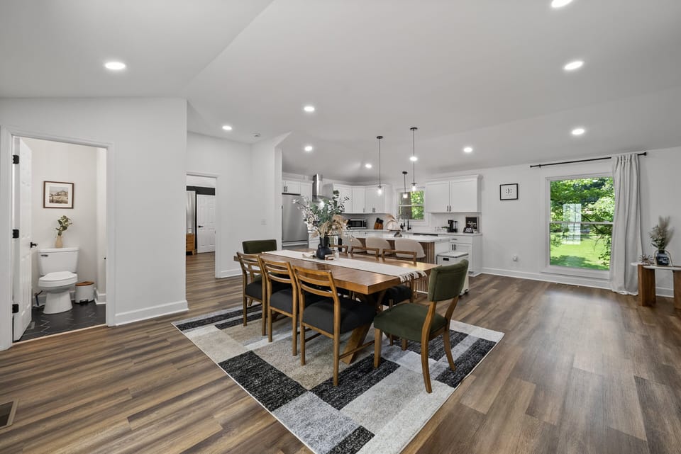 Blackwood Ridge, By Bertin House in Clarksville
