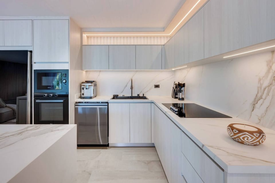 Condo, 2 Bedrooms, Balcony, Ocean View | Interior