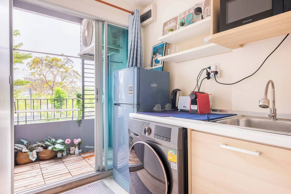 Studio, Accessible, Smoking | Laundry