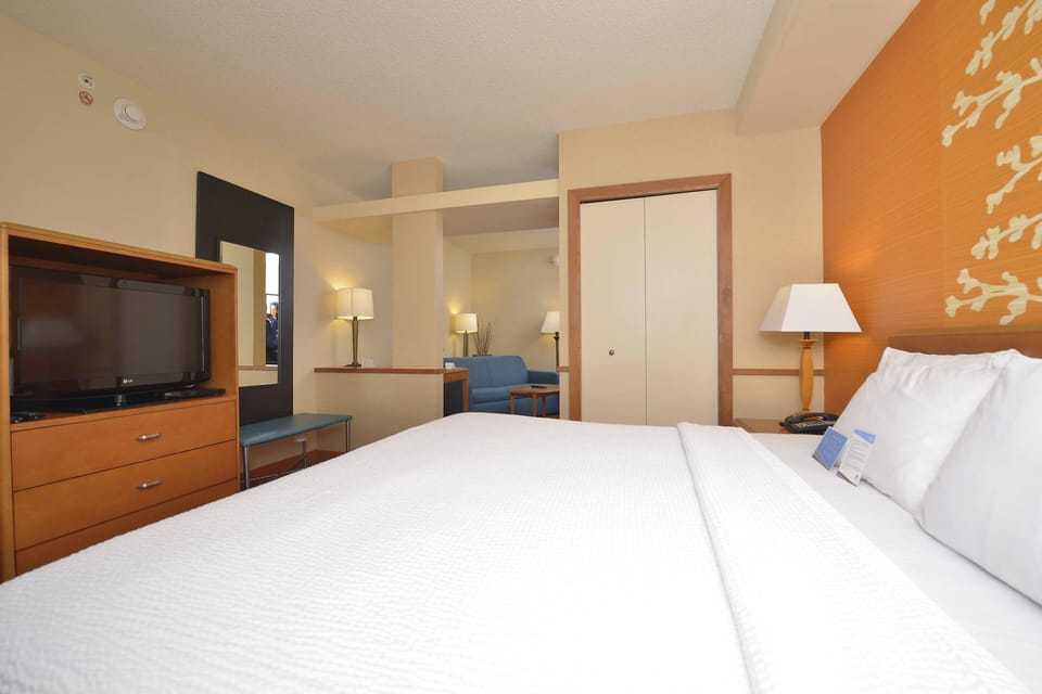 Studio, 1 King Bed with Sofa bed | Premium bedding, desk, laptop workspace, soundproofing