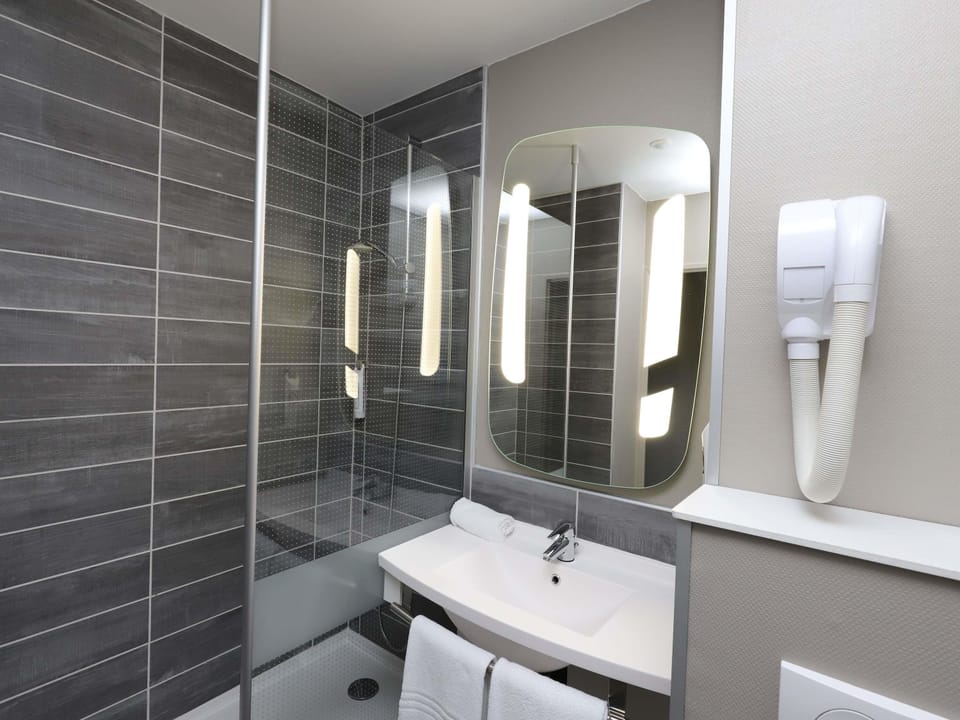Standard Double Room, 1 Double Bed | In-room safe, individually decorated, individually furnished, desk