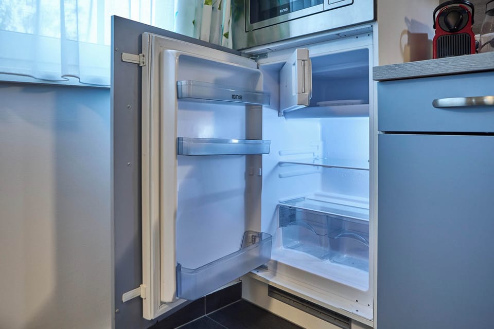 Comfort Condo, 2 Bedrooms, Pets Allowed, Garden View | Private kitchen | Coffee/tea maker, electric kettle, toaster