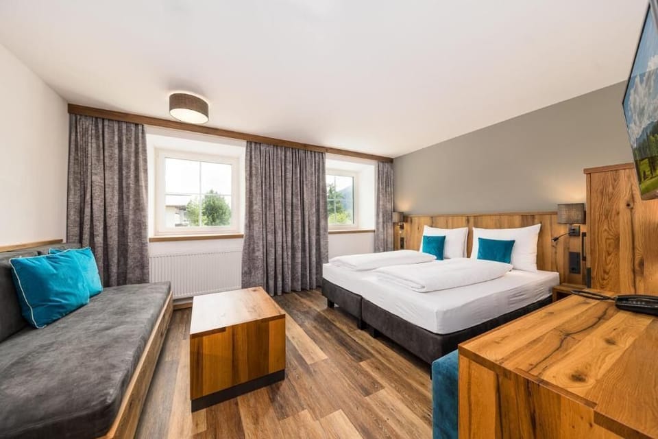 Minibar, in-room safe, free WiFi, bed sheets