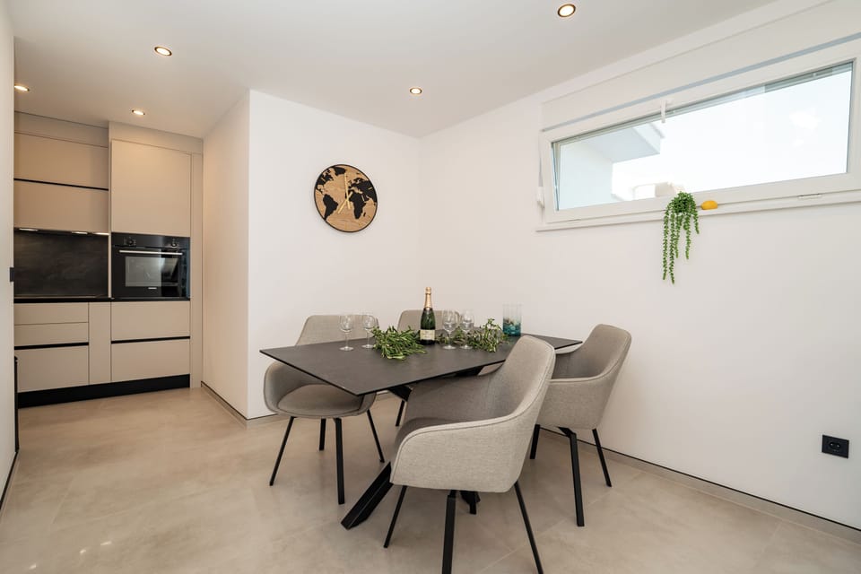 Luxury Apartment, 2 Bedrooms, Private Pool, Partial Ocean View | Living area | TV