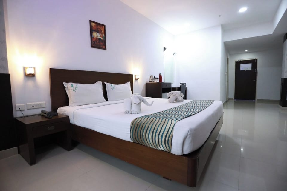 Classic Double Room | In-room safe, free WiFi