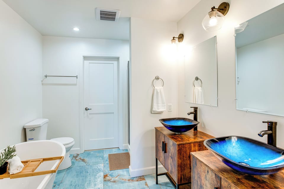 Hot Tub & Game Room: Luxe Cabin, Day Trip to Tahoe Cottage in Pollock Pines