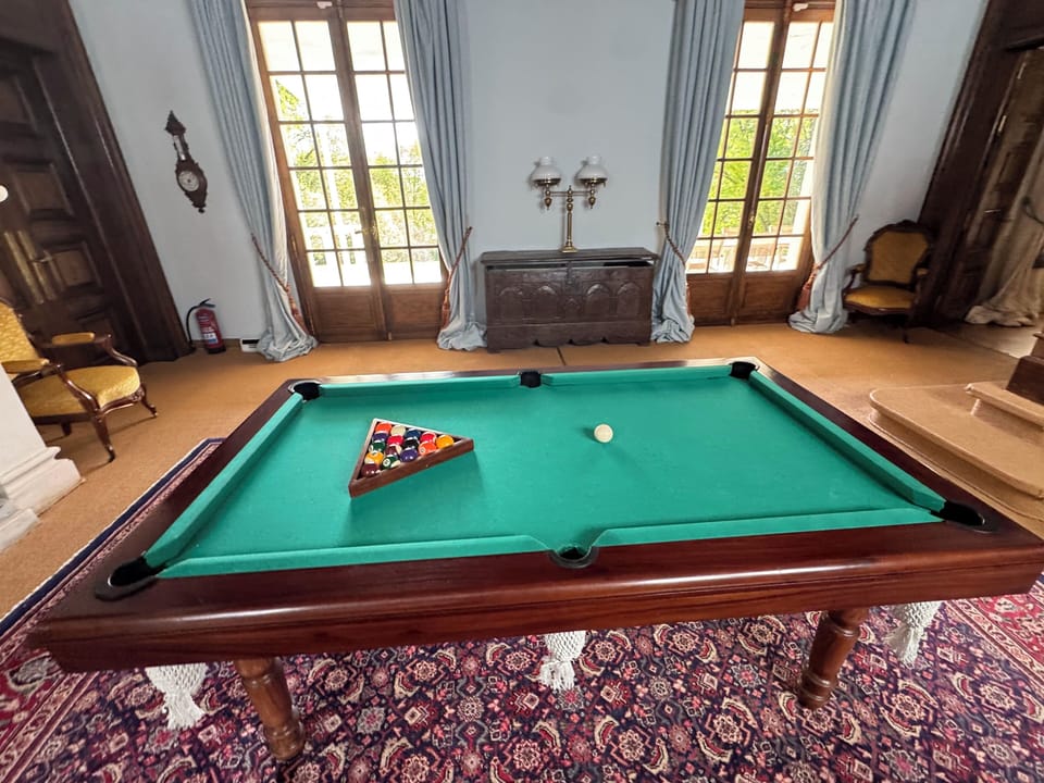 Domaine de Bize Manoir & Appartements Hotel in Occitanie