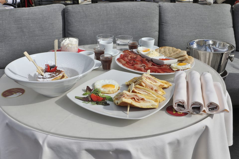 Local cuisine breakfast for a fee on weekdays