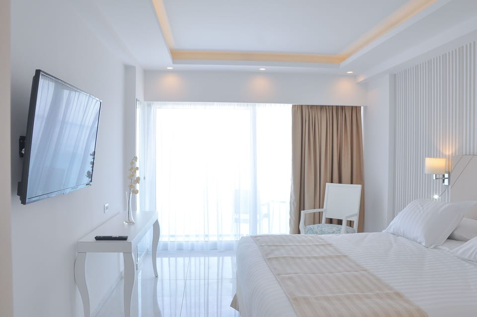 Minibar, in-room safe, blackout drapes, soundproofing