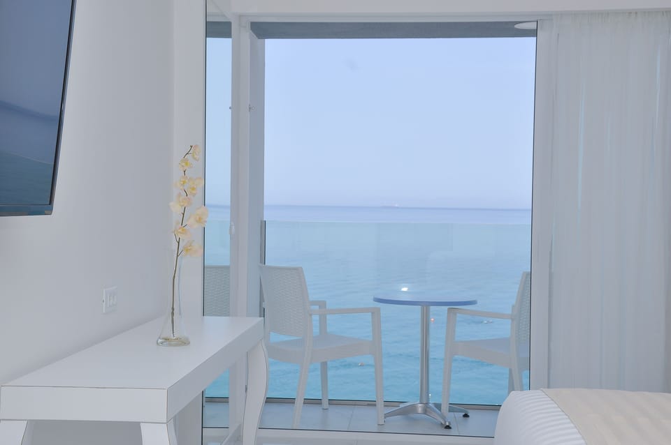 Minibar, in-room safe, blackout drapes, soundproofing