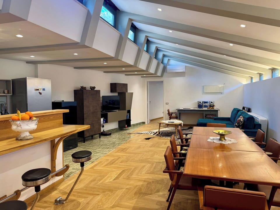 Apartment | Dining