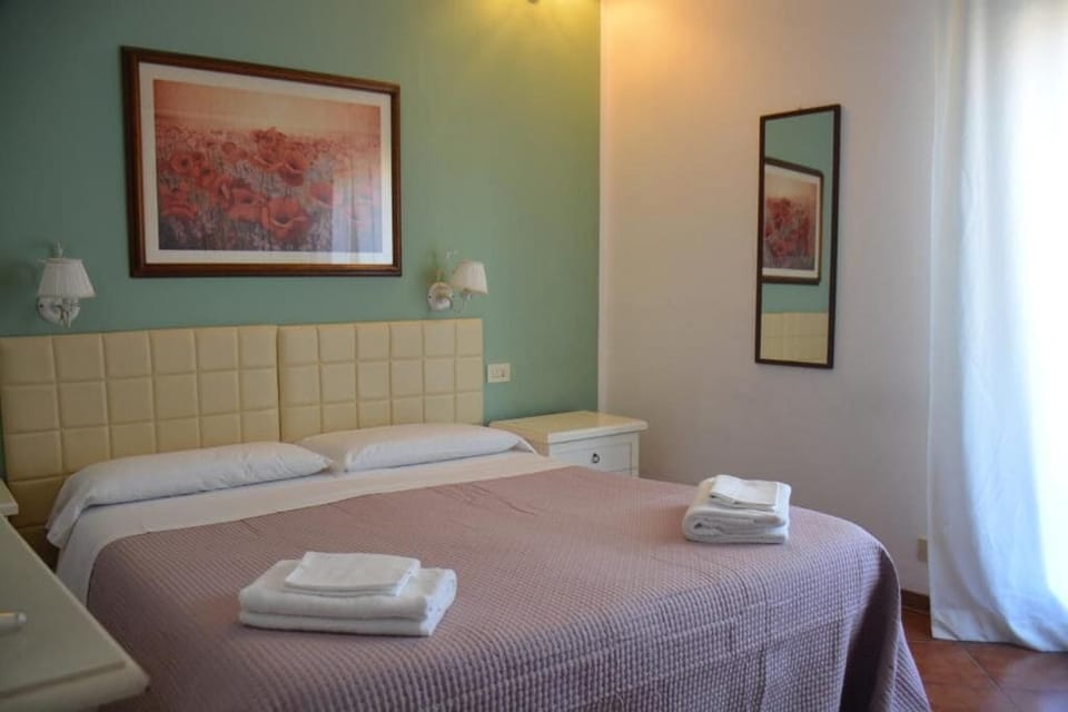 Double Room | Desk, free WiFi
