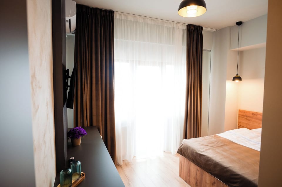 Standard Double Room | Desk, WiFi (free)