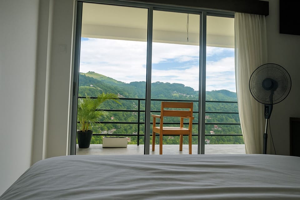 Basic Double Room, Balcony, Mountain View | Soundproofing, iron/ironing board, free WiFi