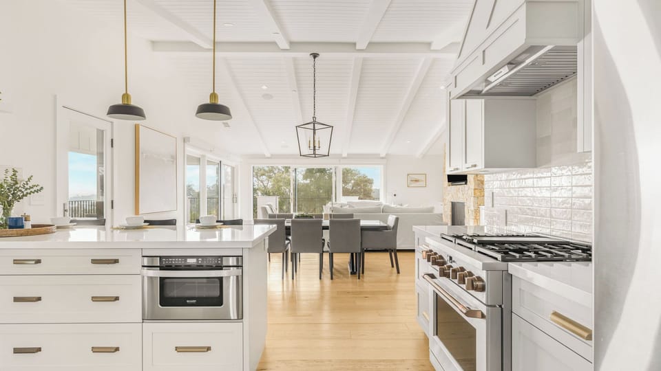 House (6 Bedrooms) | Interior