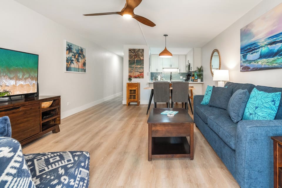 Luxury Apartment, Lanai, Garden View | Blackout drapes, iron/ironing board, free WiFi
