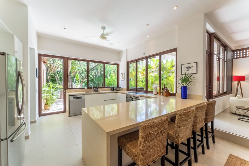 Deluxe Villa, 4 Bedrooms, Private Pool, Pool View | Private kitchen | Full-size fridge, microwave, oven, stovetop