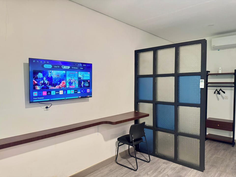 Deluxe Single Room, Balcony, Beach View | Desk, WiFi (free)