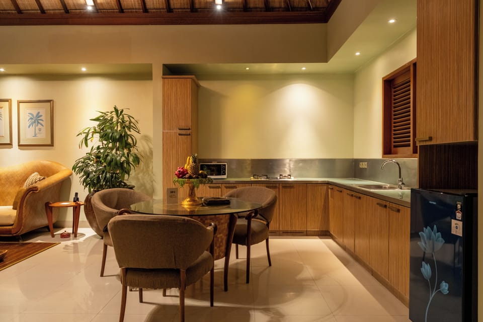 Comfort Villa, Pool View | Private kitchen | Electric kettle, dining tables