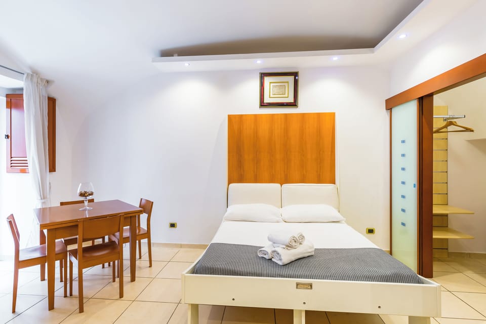 Studio (0 Bedroom) | Bed sheets